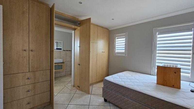 4 Bedroom Property for Sale in Lampiesbaai Western Cape